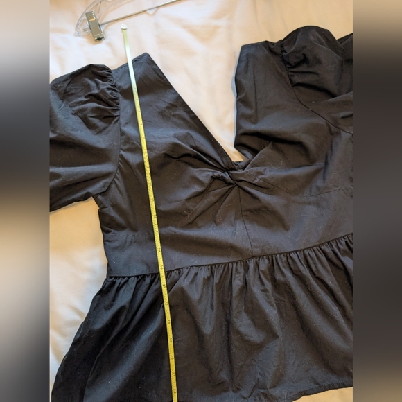 Gap Twist Front Peplum Top Size XL Black - Picture 6 of 8